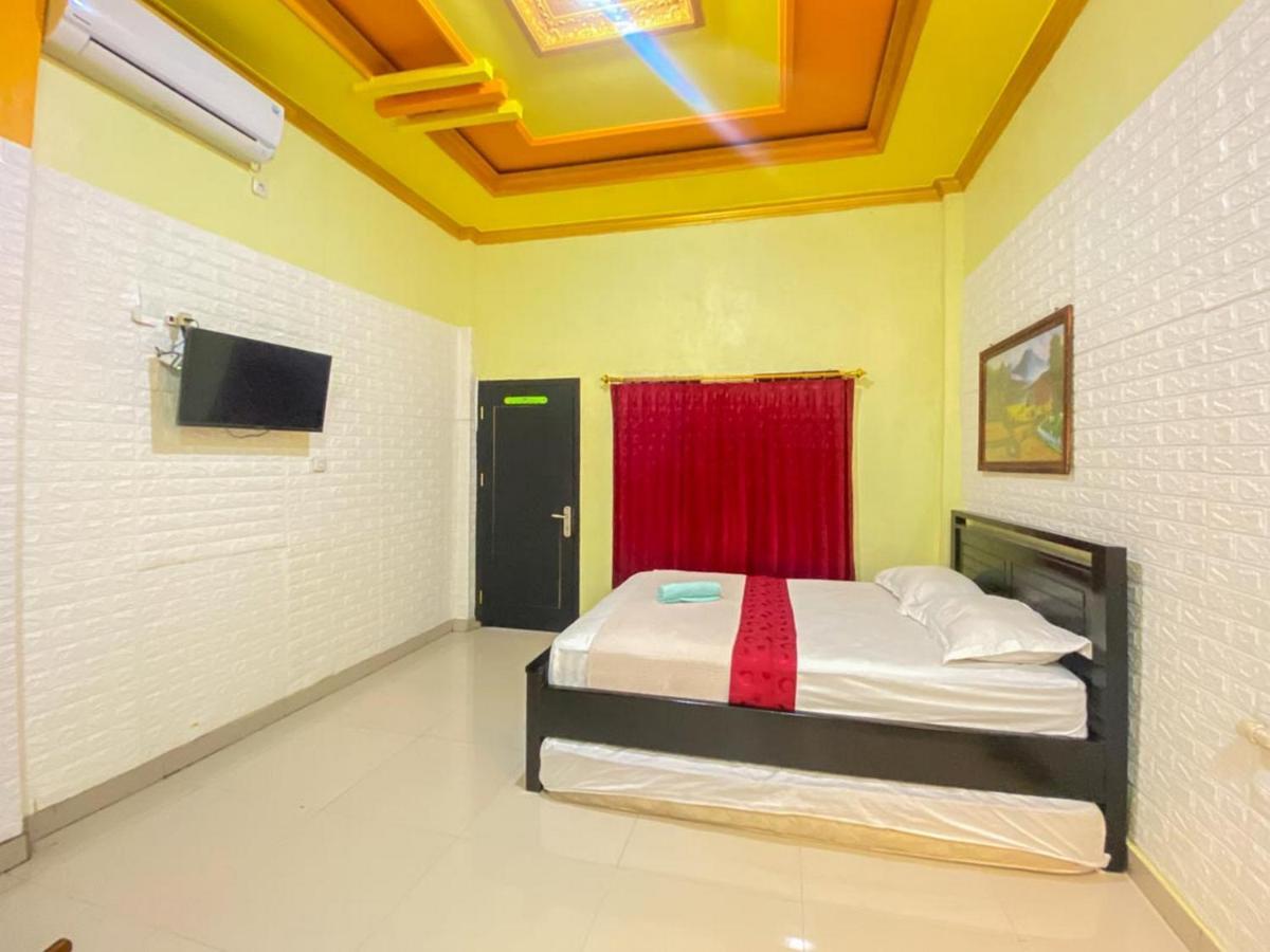 Hotel Karunia 2 Jailolo Porniti ภายนอก รูปภาพ